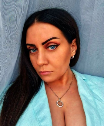 Полина